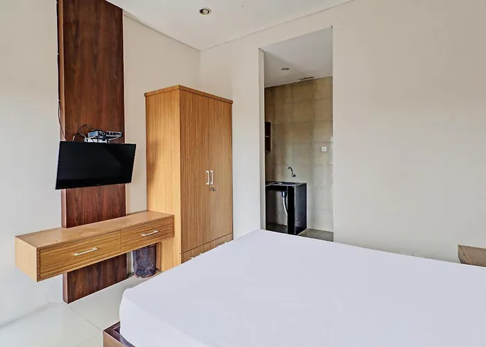 Oyo 92315 Prostay Balinearbali Festival Park, Padang Galak